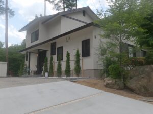黒崎不動産 事務所 / Kurosaki Real Estate Office